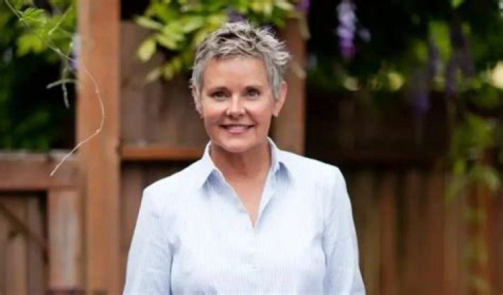 Amanda Bearse Net Worth