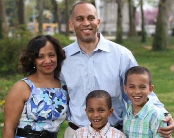 Is Hakeem Jeffries Married?