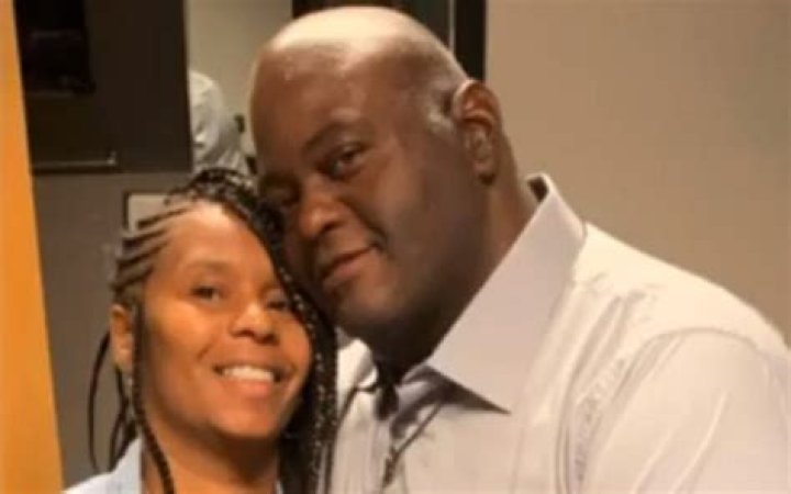 Who Is Lavell Crawford Wife?